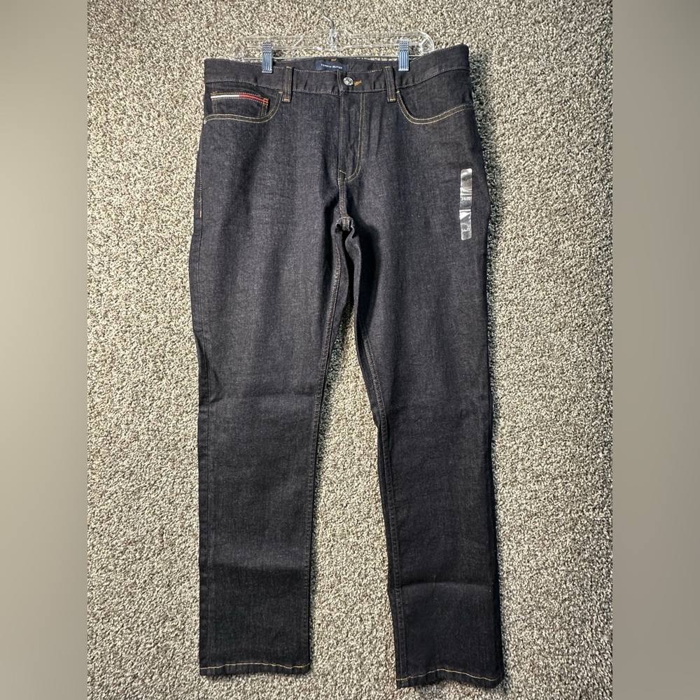 NWT Tommy Hilfiger Men’s Relaxed Fit Straight Jeans Size 34x32